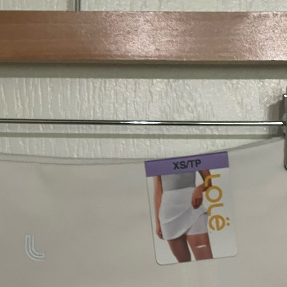 NEW Lolë Women's Active PullOn Skort  White Skirt with Pockets SKU:4017001-69060 - Picture 6 of 7